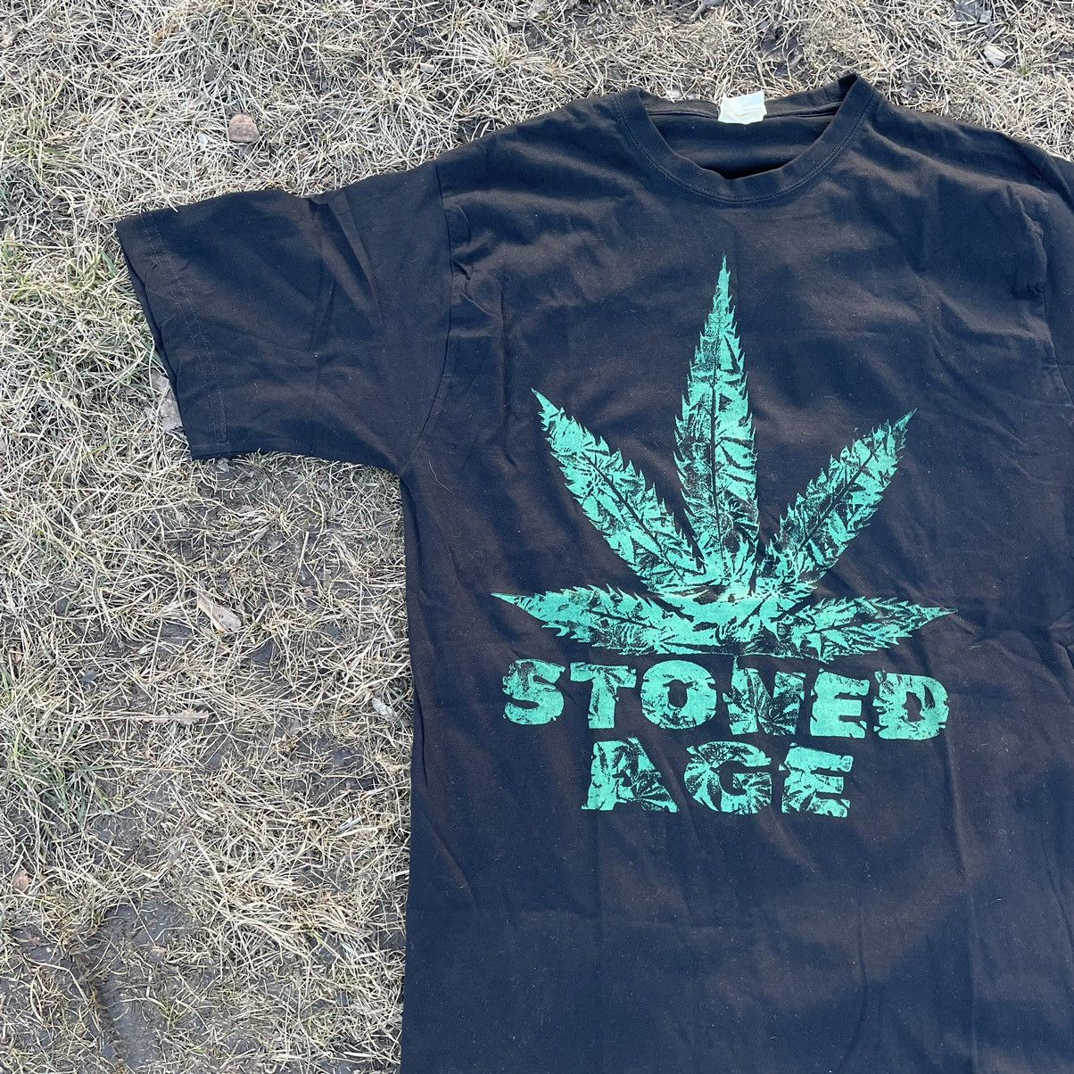 Vintage Vintage 90s Sun Faded Graphic Tee Stoned Age Skate Tapered M Size US M / EU 48-50 / 2 - 3 Thumbnail