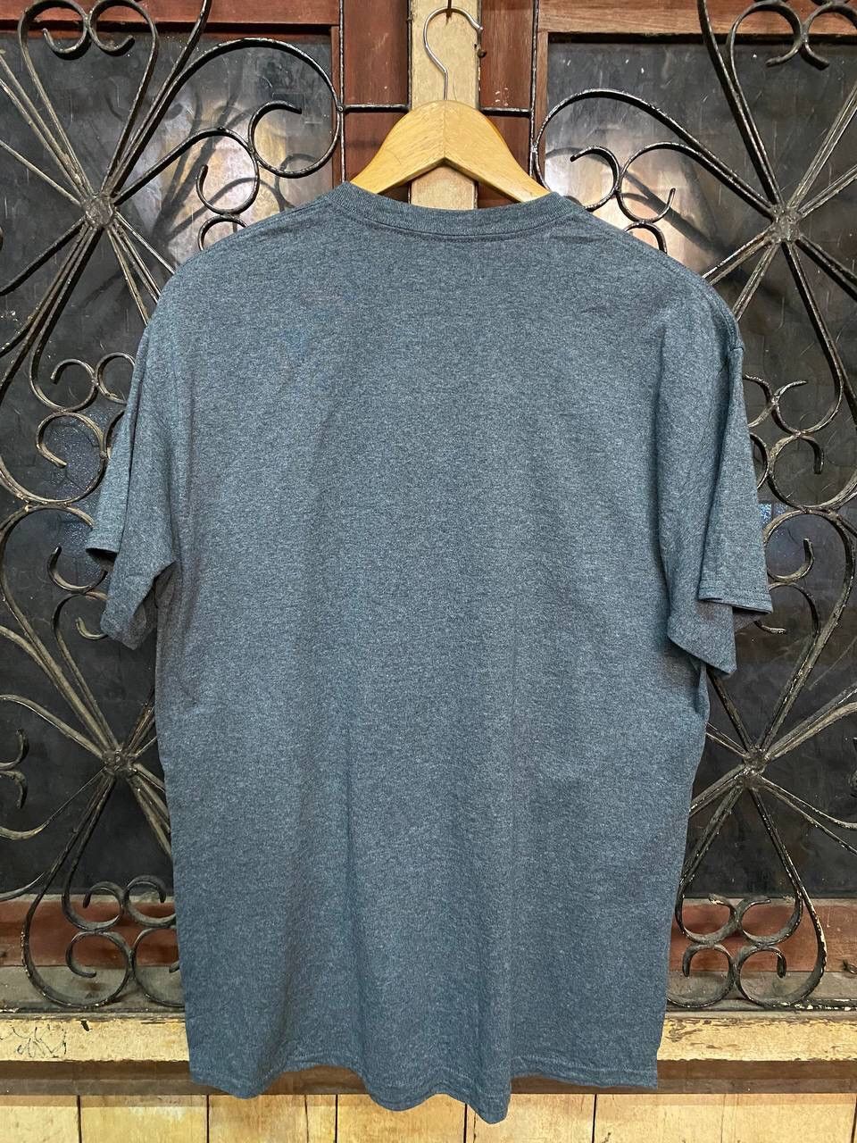 Gildan STRAIGHT OUTTA SMSU TEE Size US L / EU 52-54 / 3 - 7 Thumbnail
