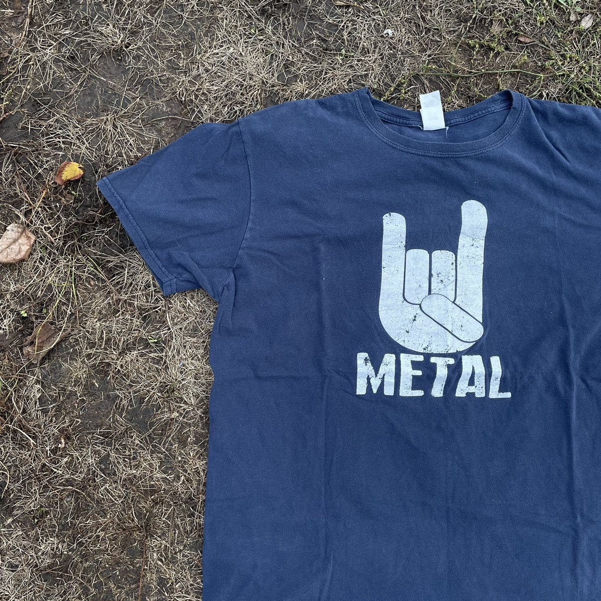 Vintage Vintage Y2K Metal Fingers Graphic Tee Streetwear Slim Boxy L Size US L / EU 52-54 / 3 - 2 Thumbnail