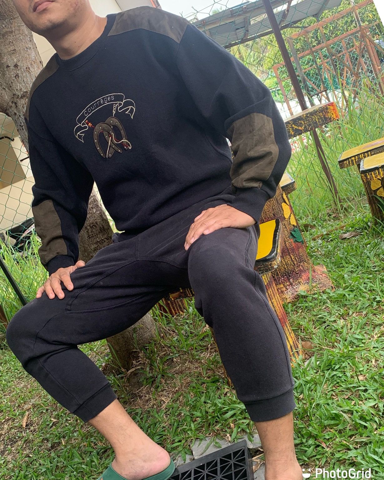 Courreges Courreges paris embroidered vintage 90s sweatshirt Size US M / EU 48-50 / 2 - 1 Thumbnail