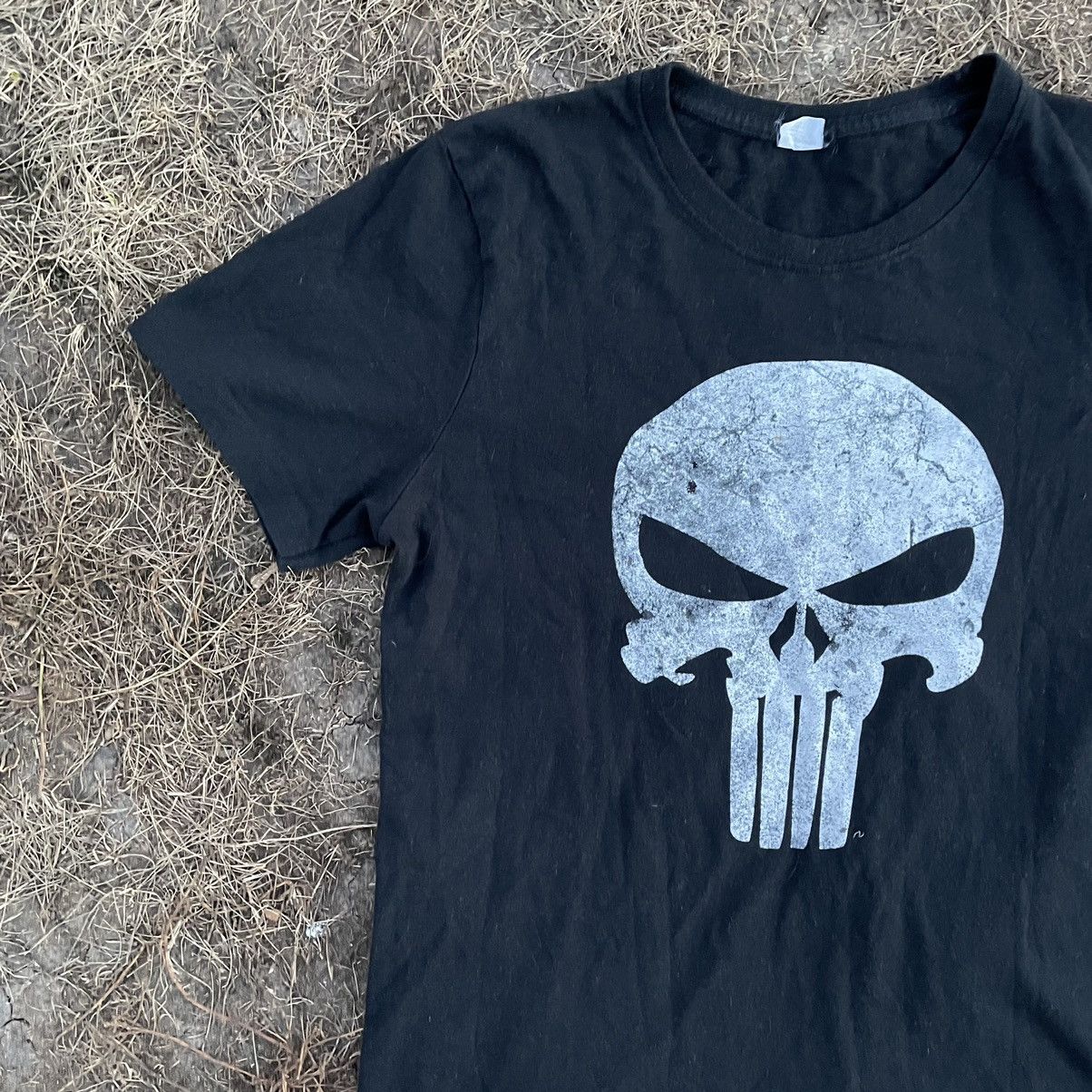 Vintage Vintage Y2K Punisher Skull Graphic Tee Grunge Black Slim M Size US M / EU 48-50 / 2 - 2 Thumbnail