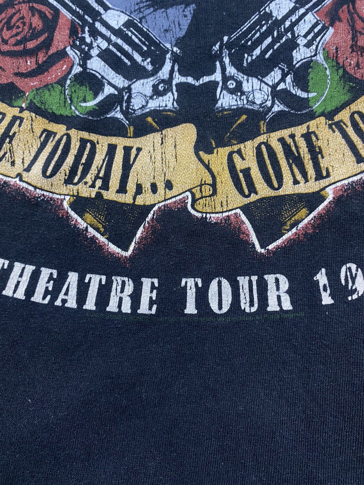 Vintage Vintage Guns N Roses tee rock band streetwear y2k size XL Size US M / EU 48-50 / 2 - 3 Thumbnail
