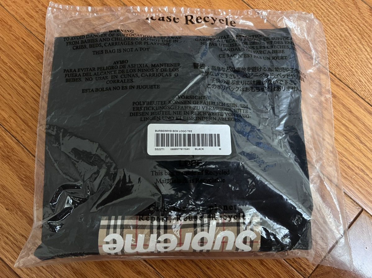 Burberry × Supreme Supreme Burberry Box Logo Tee Black Size Medium M NEW Size US M / EU 48-50 / 2 - 2 Thumbnail