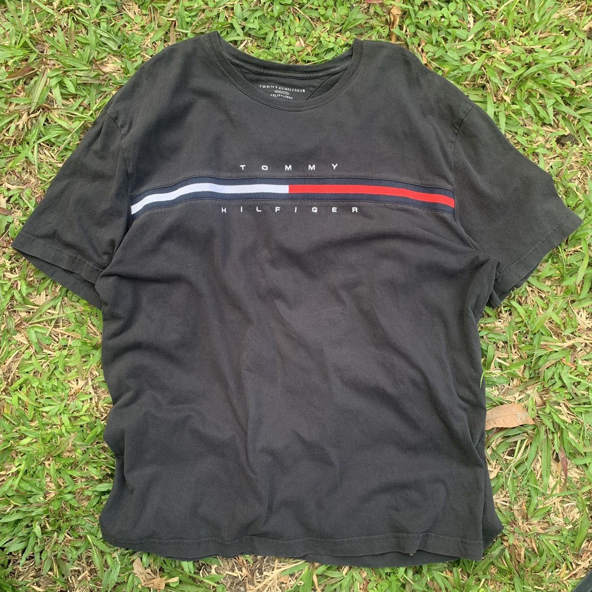 Tommy Hilfiger Tommy Hilfiger center spell out embroidery black tshirt tee Size US XXL / EU 58 / 5 - 10 Thumbnail