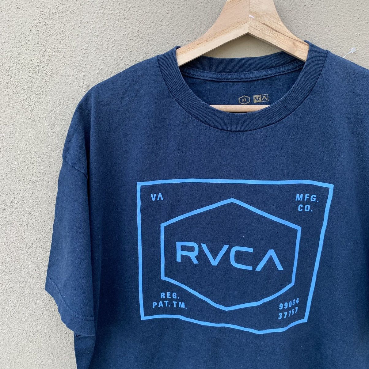 RVCA Vintage Y2K RVCA Skate tee Size US XL / EU 56 / 4 - 2 Thumbnail