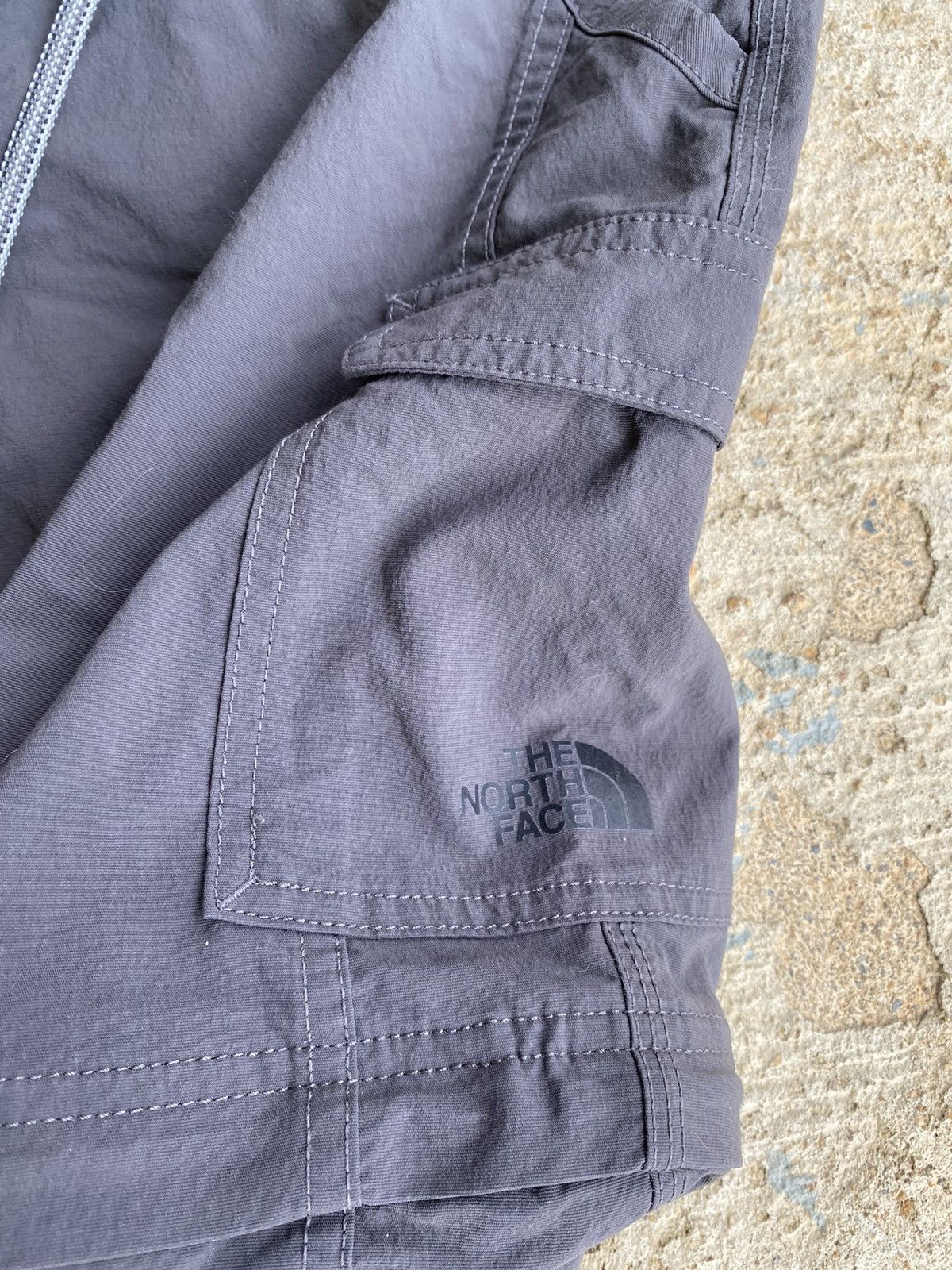 The North Face × Vintage Vintage Y2K The North Face Cargo Gorp Zip Off Pants Size 30" / US 8 / IT 44 - 2 Thumbnail