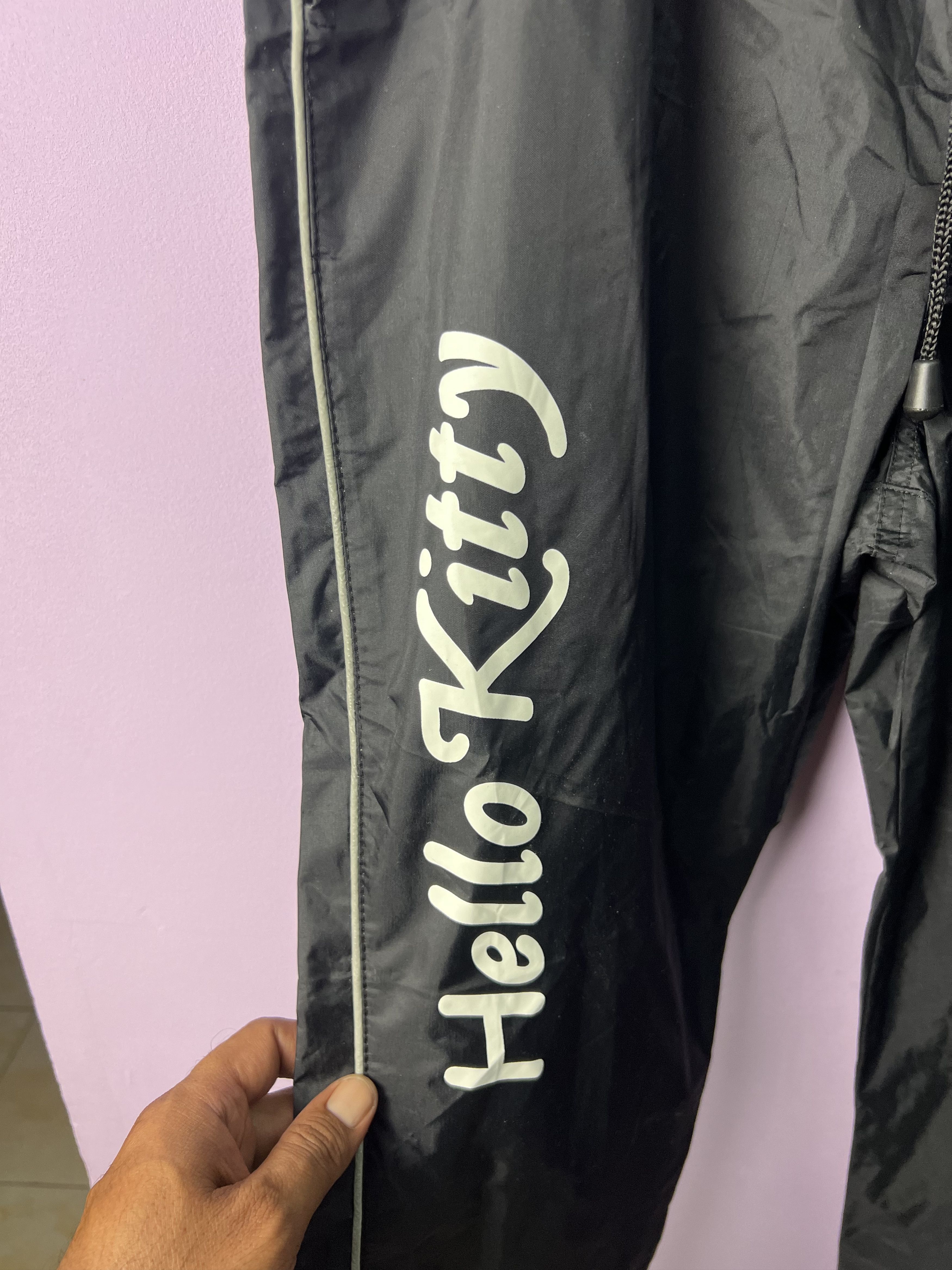 Cartoon Network 🔥Rare Hello Kitty Track Sweat Pants Size US 33 - 7 Thumbnail