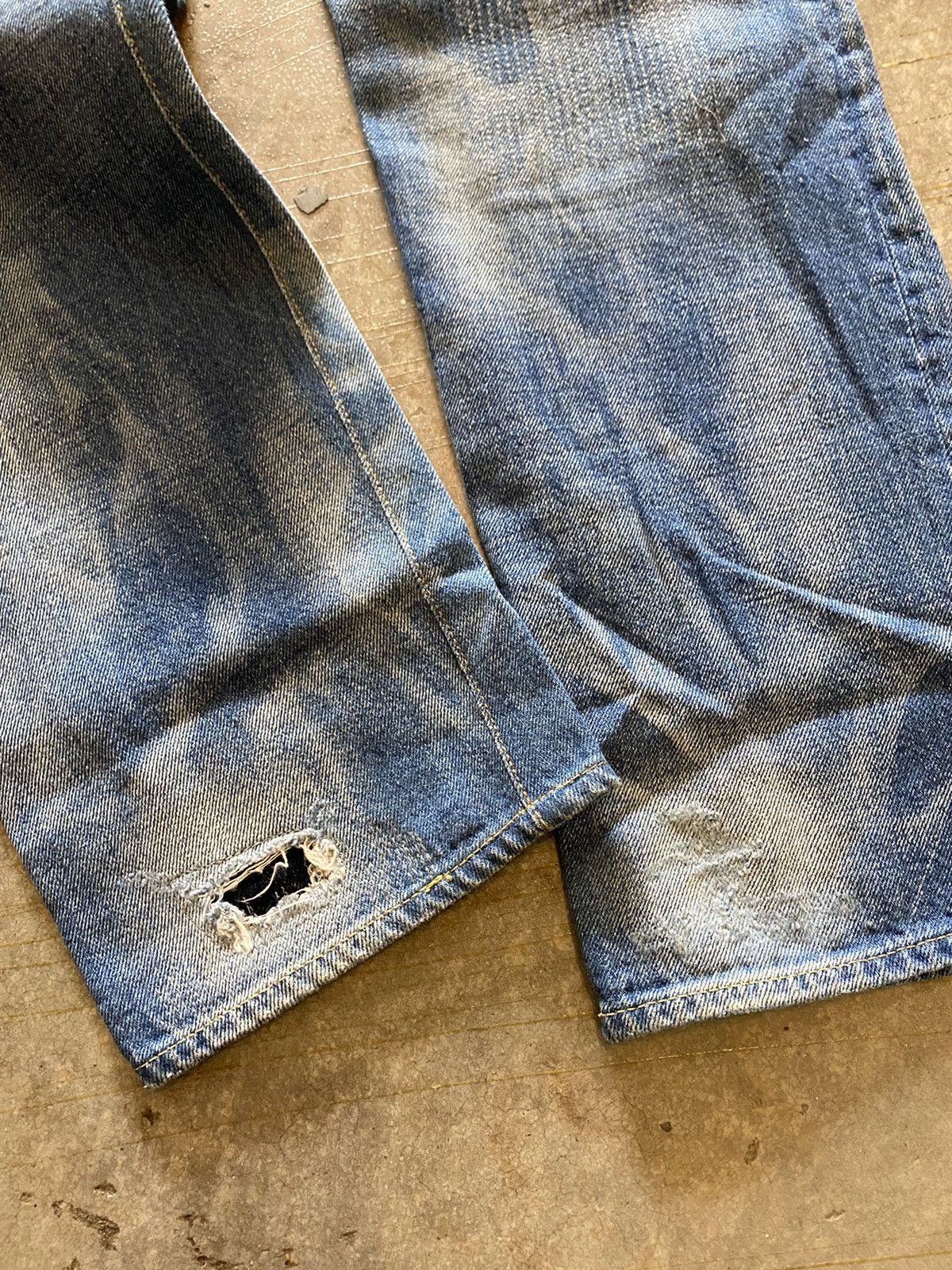 Swagger Repaired distressed wash denim Size US 33 - 12 Thumbnail