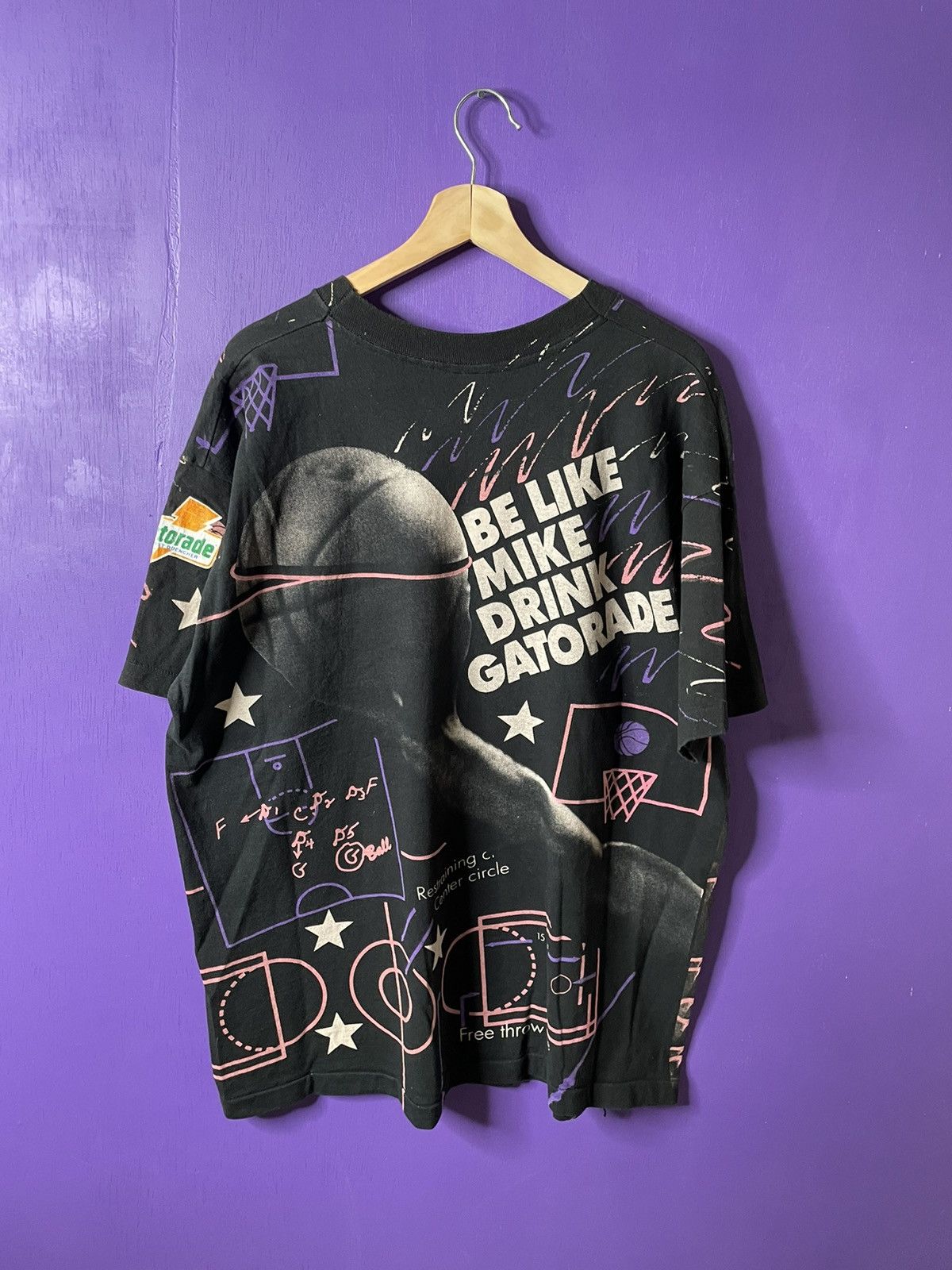 Other Vintage 90s Michael Jordan drink Gatorade AOP t-shirt Size US XL / EU 56 / 4 - 2 Thumbnail
