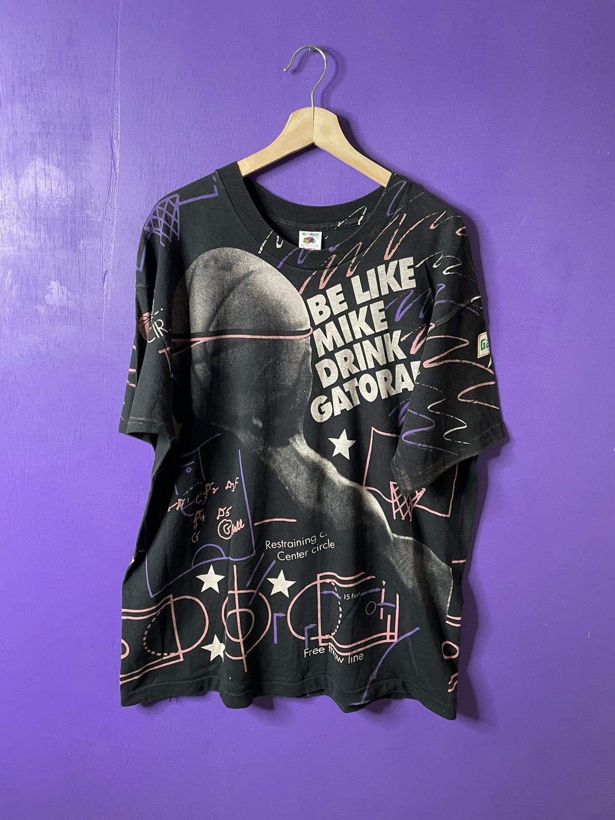 Other Vintage 90s Michael Jordan drink Gatorade AOP t-shirt Size US XL / EU 56 / 4 - 1 Thumbnail