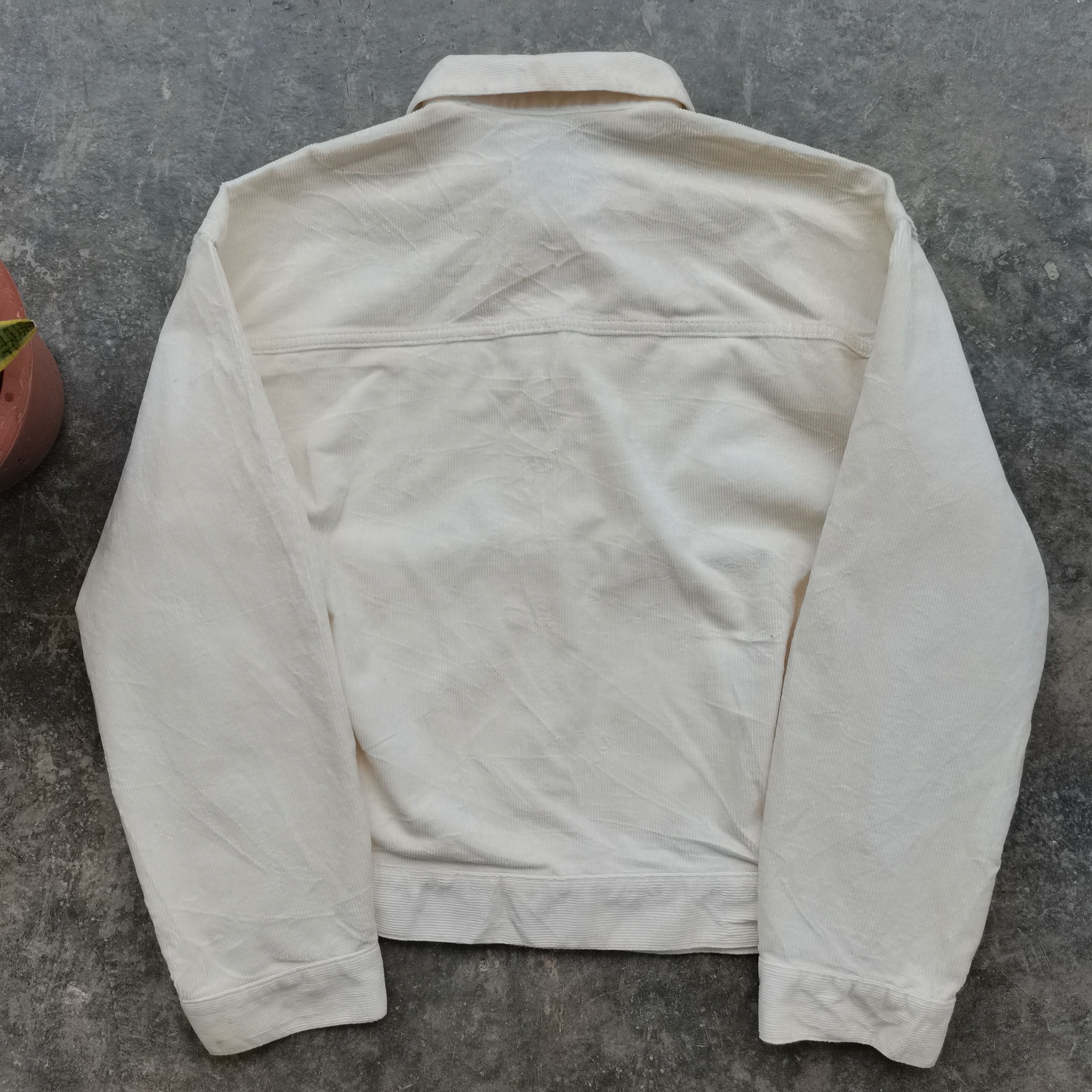 Japanese Brand Uniqlo Cropped Button Up Corduroy Jacket Size US L / EU 52-54 / 3 - 7 Thumbnail