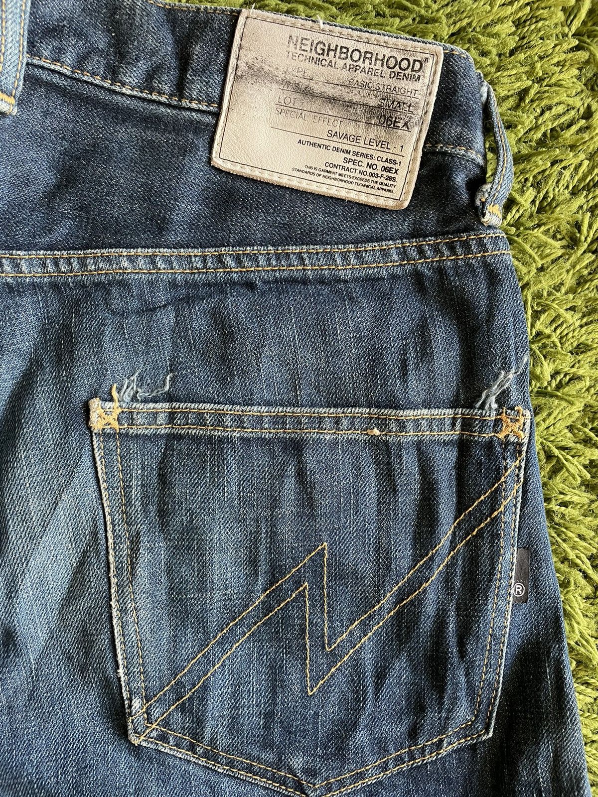 Neighborhood Rare Neighborhood Lot 06EX Savage Level-1 Selvage Size US 32 / EU 48 - 4 Thumbnail