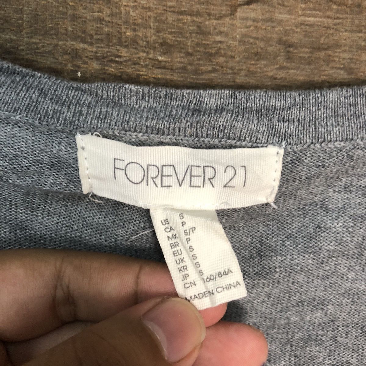 Forever 21 Forever 21 japan Grey thin knitwear Cardigan #7231 Size S / US 4 / IT 40 - 7 Thumbnail