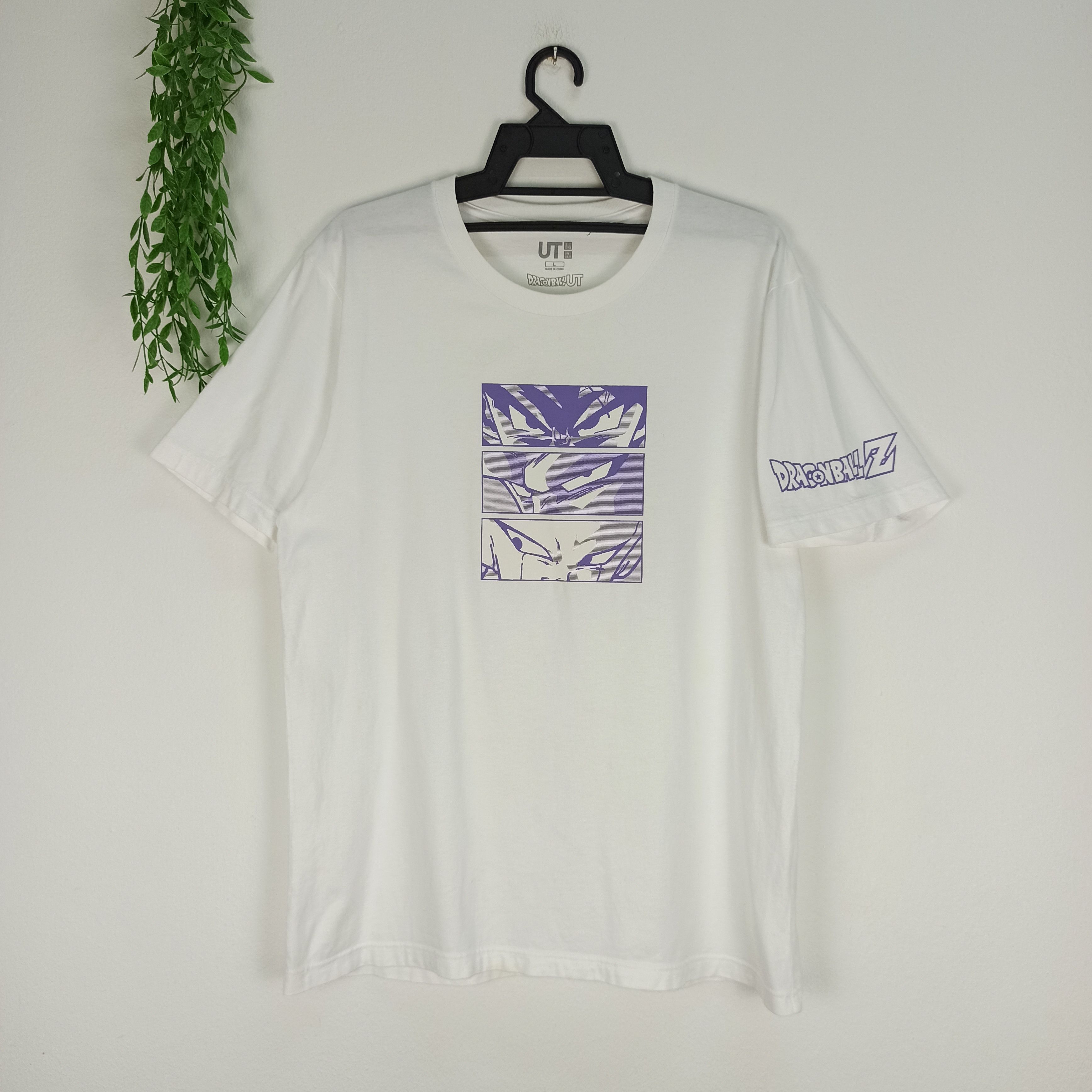 Anime 🔥STEALS🔥 Dragon Ball X Uniqlo Tshirt Size US L / EU 52-54 / 3 - 1 Thumbnail