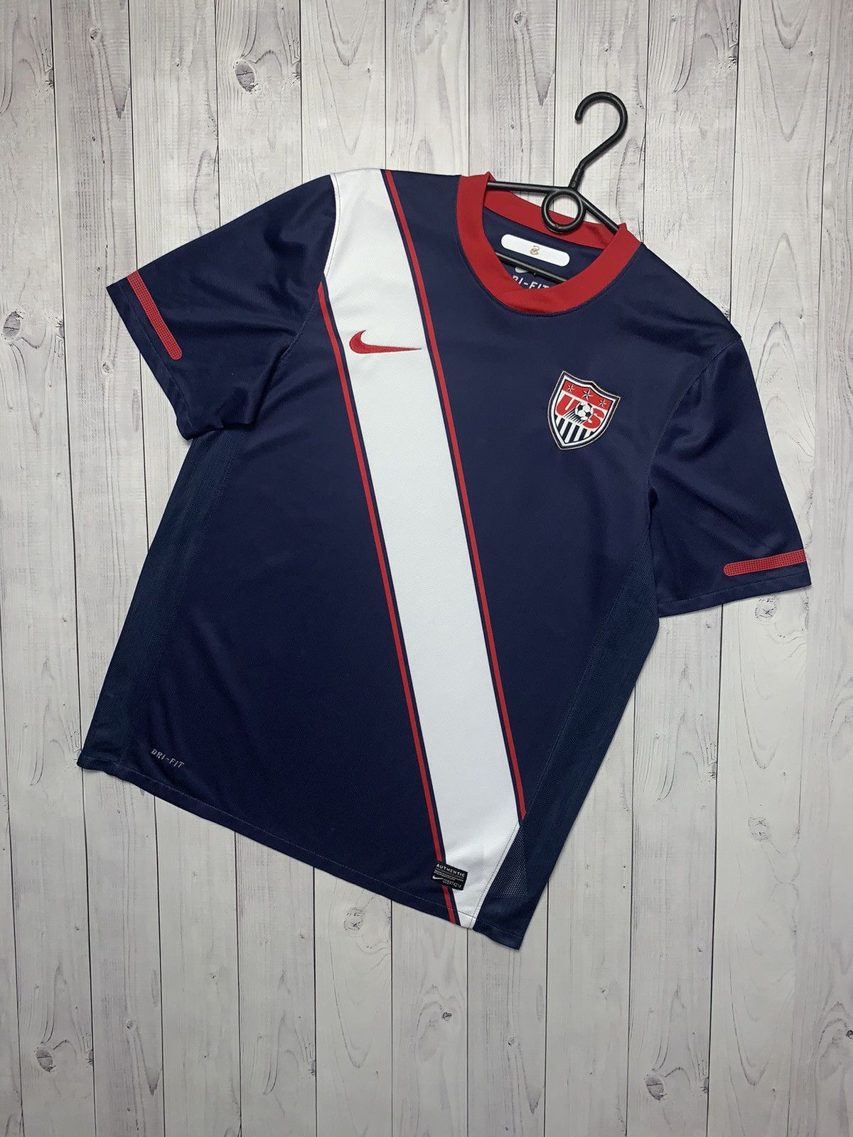 image of Vintage Nike Soccer Jersey Usa Size M in Navy, Men's