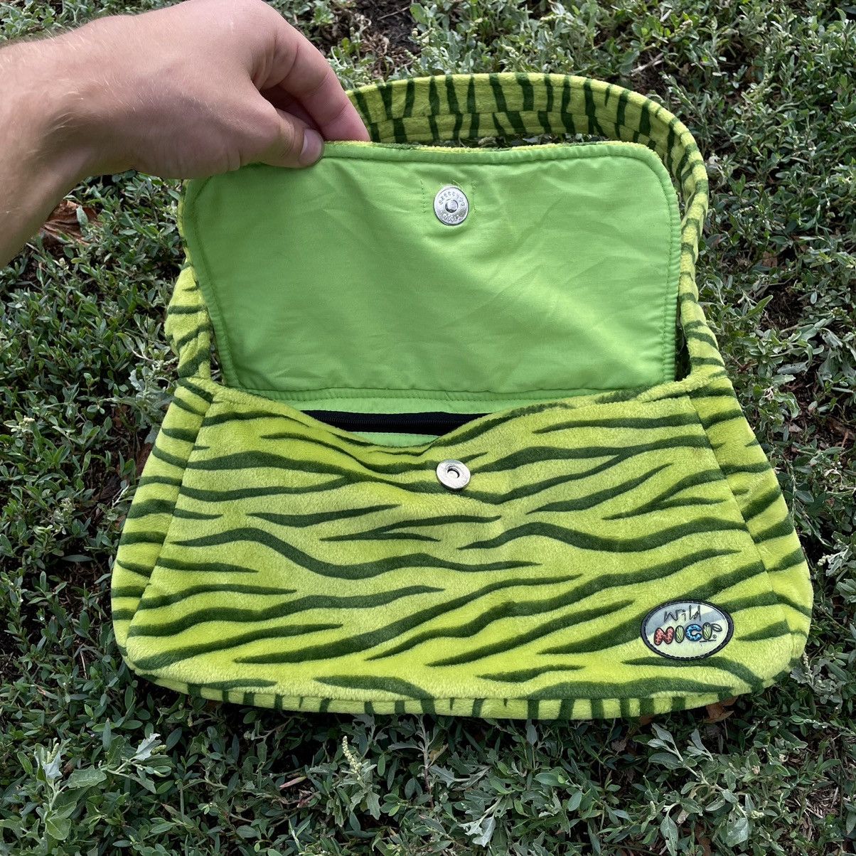 Vintage Vintage Y2K Zebra Stripe Crossbody Bag Streetwear Boxy OS Size ONE SIZE - 4 Thumbnail
