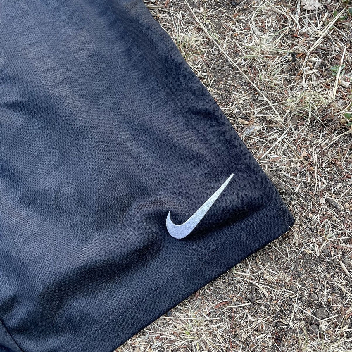 Vintage Vintage 90s Nike Swoosh Shorts Y2K Skate Streetwear Boxy 30 Size US 30 / EU 46 - 2 Thumbnail