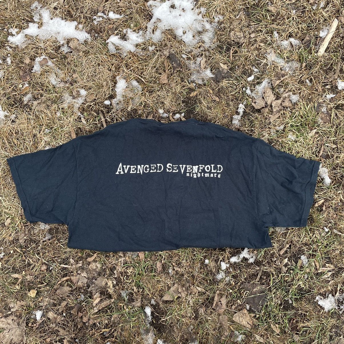 Vintage Vintage 90s Avenged Sevenfold Sun Faded Band Tee Grunge L Size US L / EU 52-54 / 3 - 7 Thumbnail