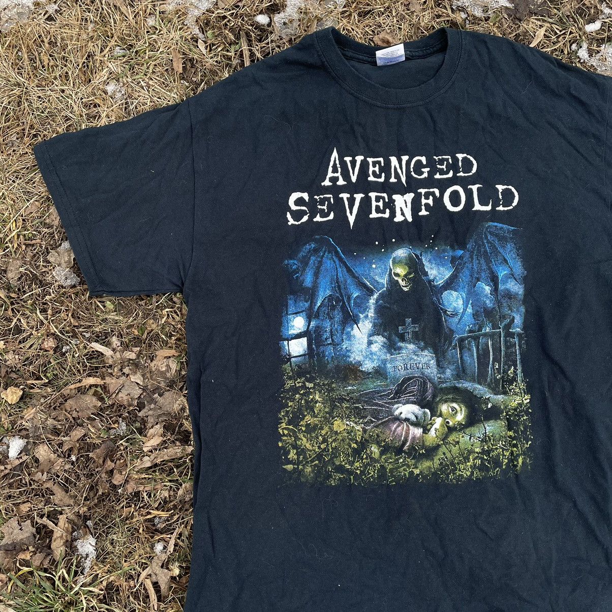 Vintage Vintage 90s Avenged Sevenfold Sun Faded Band Tee Grunge L Size US L / EU 52-54 / 3 - 5 Thumbnail