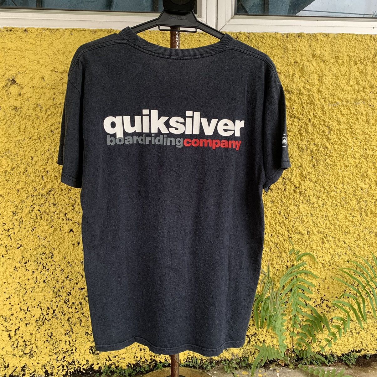 image of Quiksilver Vintage Y2K Tshirt Tee in Black, Men's (Size Medium)