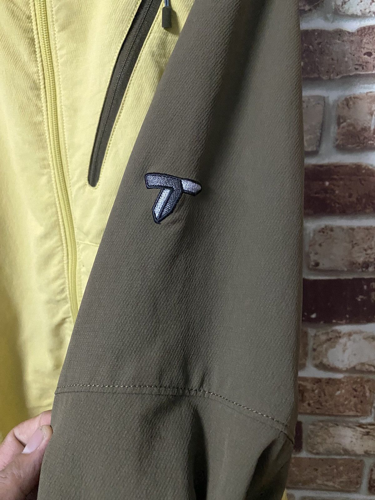 Columbia COLUMBIA TITANIUM SPORTWEAR ZIPPER JACKET Size US XL / EU 56 / 4 - 4 Thumbnail