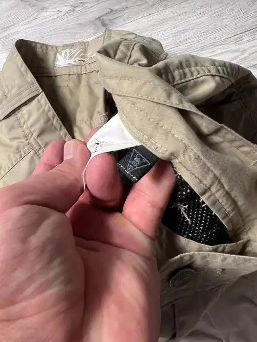 Oakley Vintage Oakley cargo shorts size 36 Size US 36 / EU 52 - 7 Thumbnail