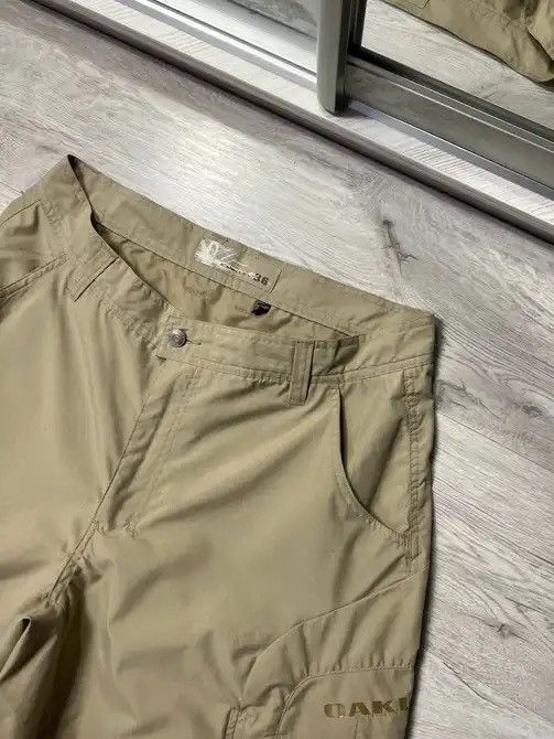 Oakley Vintage Oakley cargo shorts size 36 Size US 36 / EU 52 - 2 Thumbnail