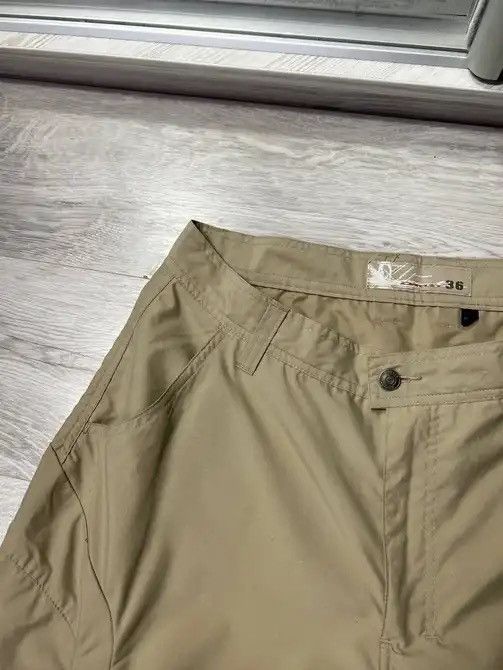 Oakley Vintage Oakley cargo shorts size 36 Size US 36 / EU 52 - 5 Thumbnail
