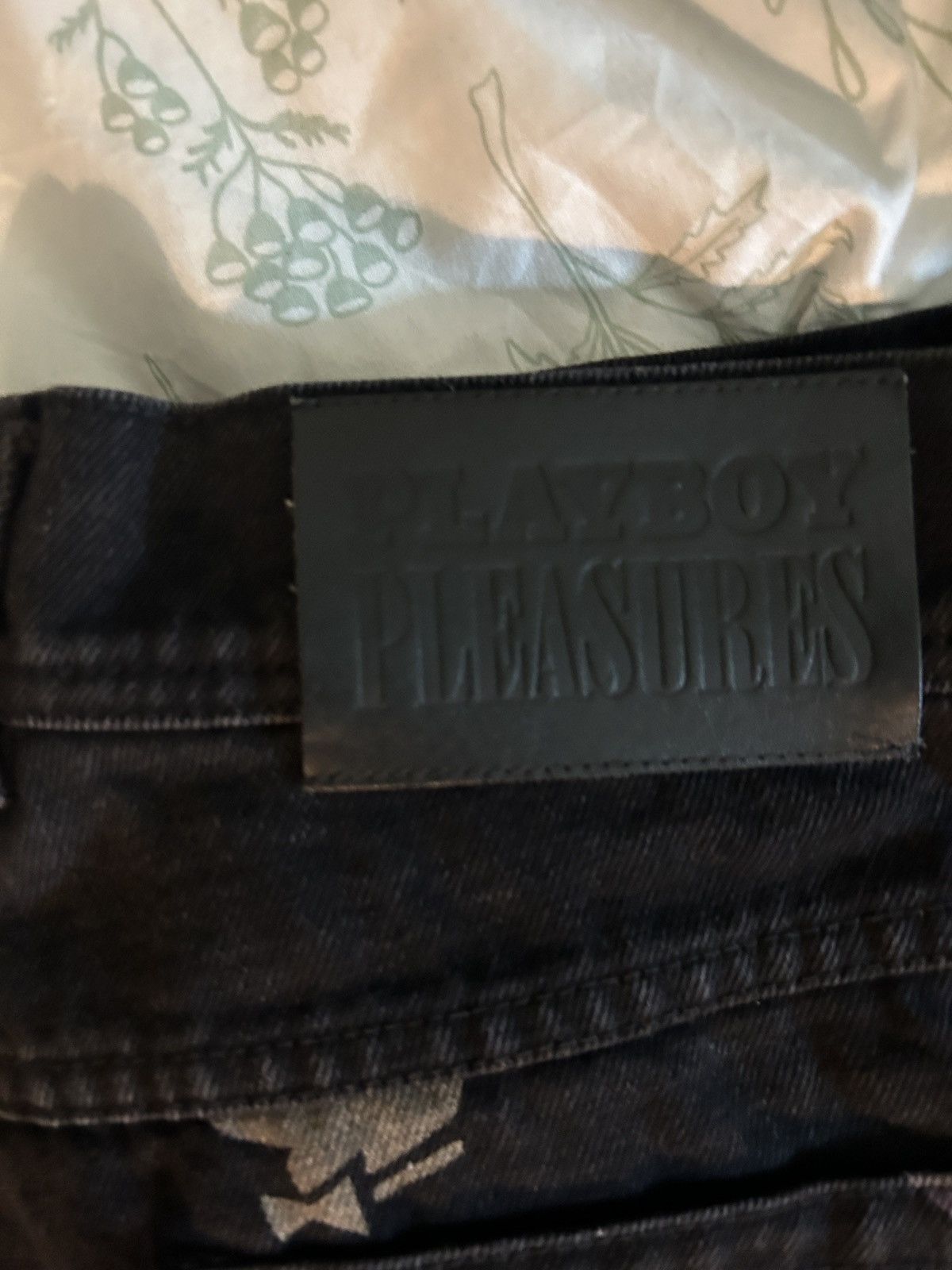 Playboy × Pleasures Playboy x pleasures scatter jeans all over 30 Size US 30 / EU 46 - 5 Thumbnail