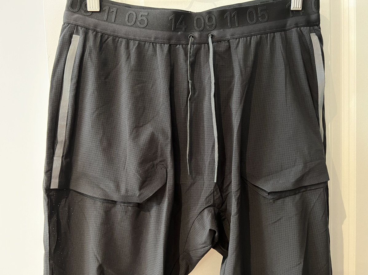 Nike Nike Tech Pack Men’s Running Pants BV5695-010 Size US 32 / EU 48 - 5 Thumbnail