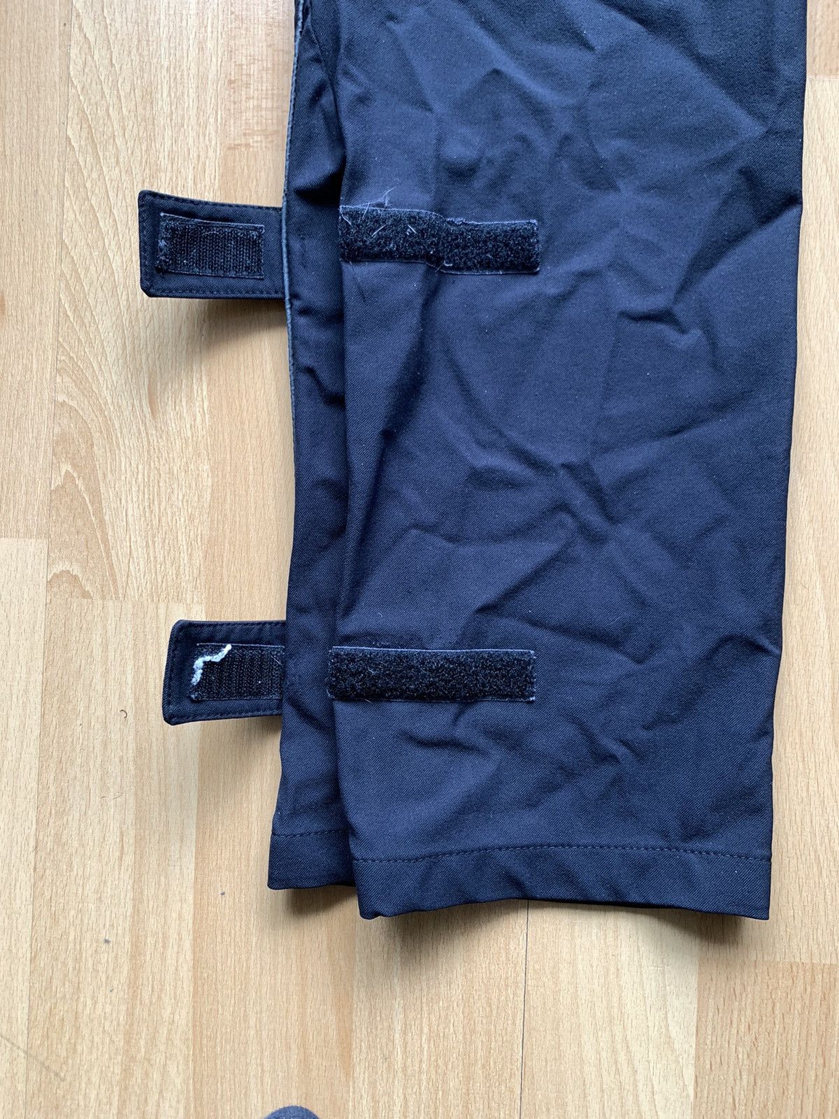 Prada AW99 velcro sport navy tab pants Size US 28 / EU 44 - 3 Thumbnail