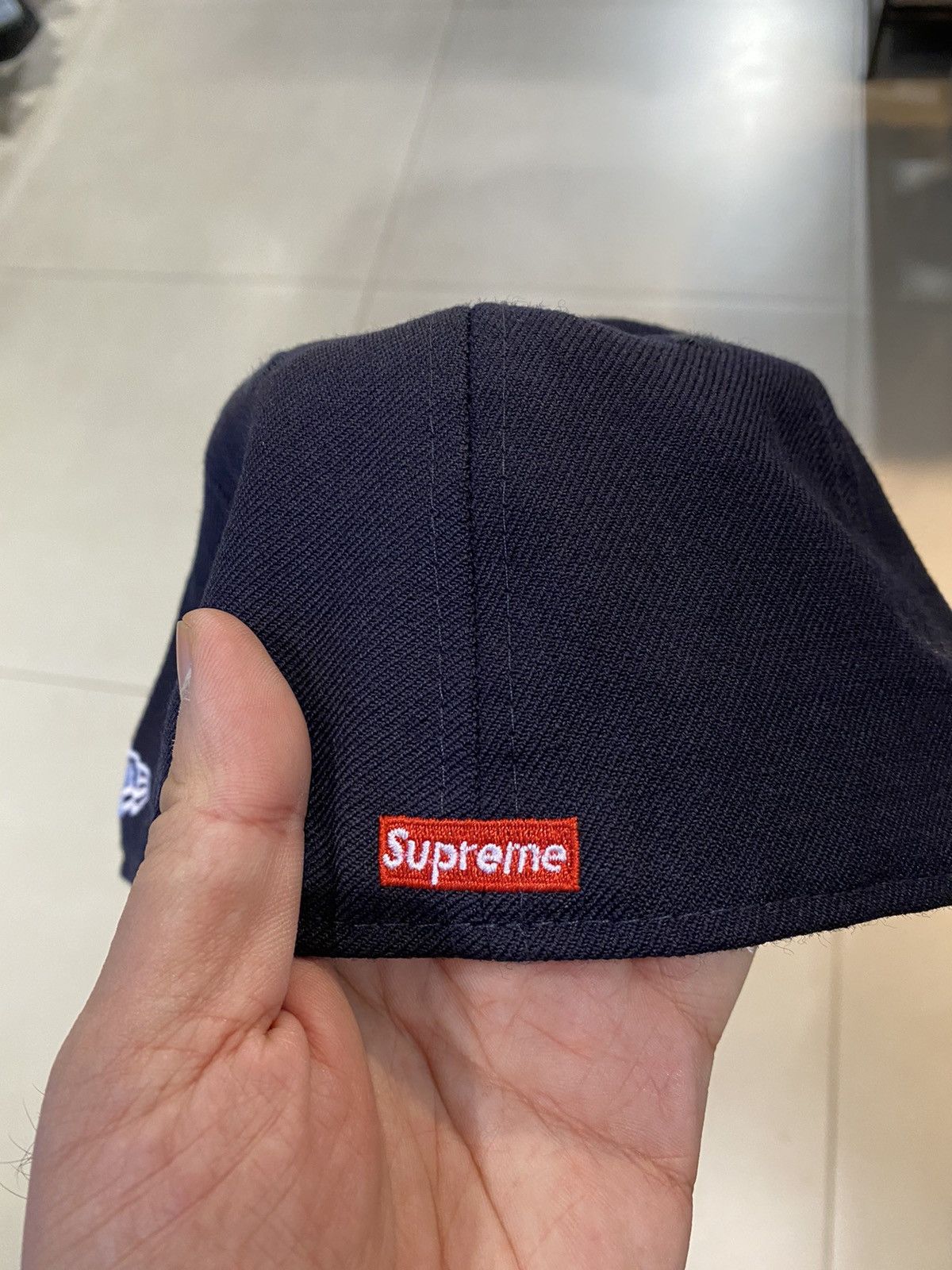 New Era × Supreme Supreme New Era Hebrew Logo Hat 7 1/2 5/8 Size ONE SIZE - 3 Thumbnail