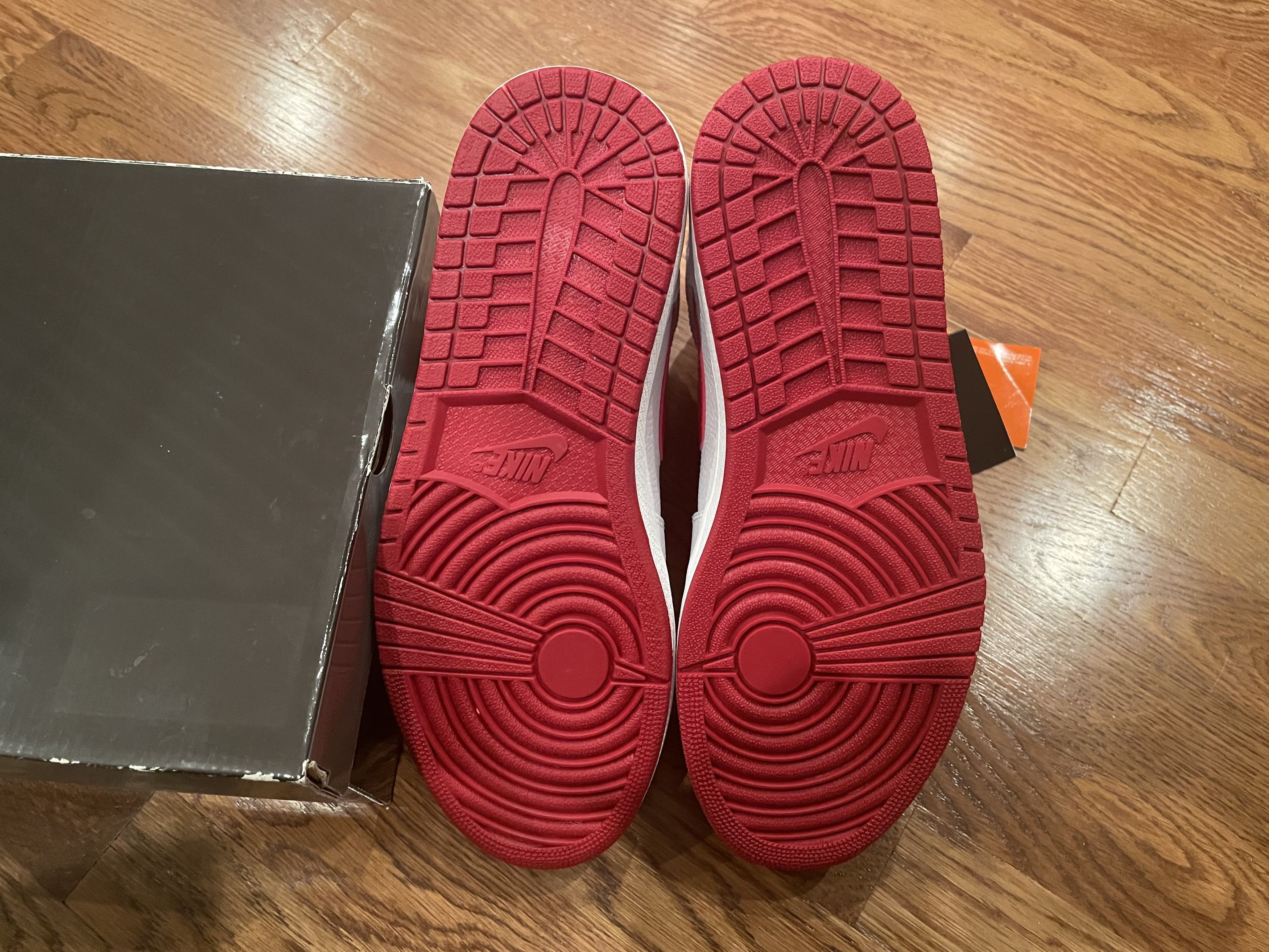 Jordan Brand 12 '09 Air Jordan 1 High Metallic Red Do The Right Thing OG Size US 12 / EU 45 - 4 Thumbnail
