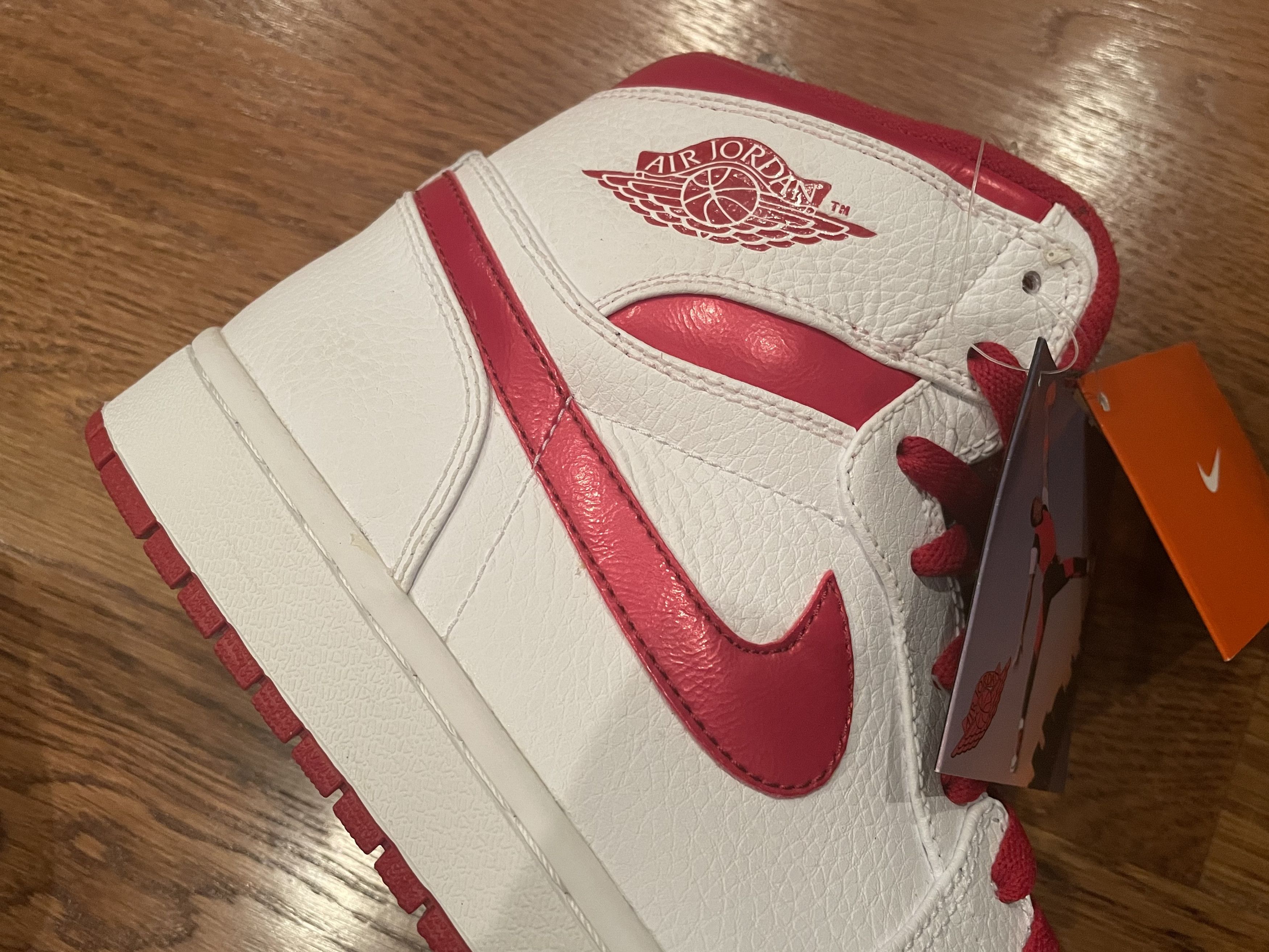 Jordan Brand 12 '09 Air Jordan 1 High Metallic Red Do The Right Thing OG Size US 12 / EU 45 - 6 Thumbnail