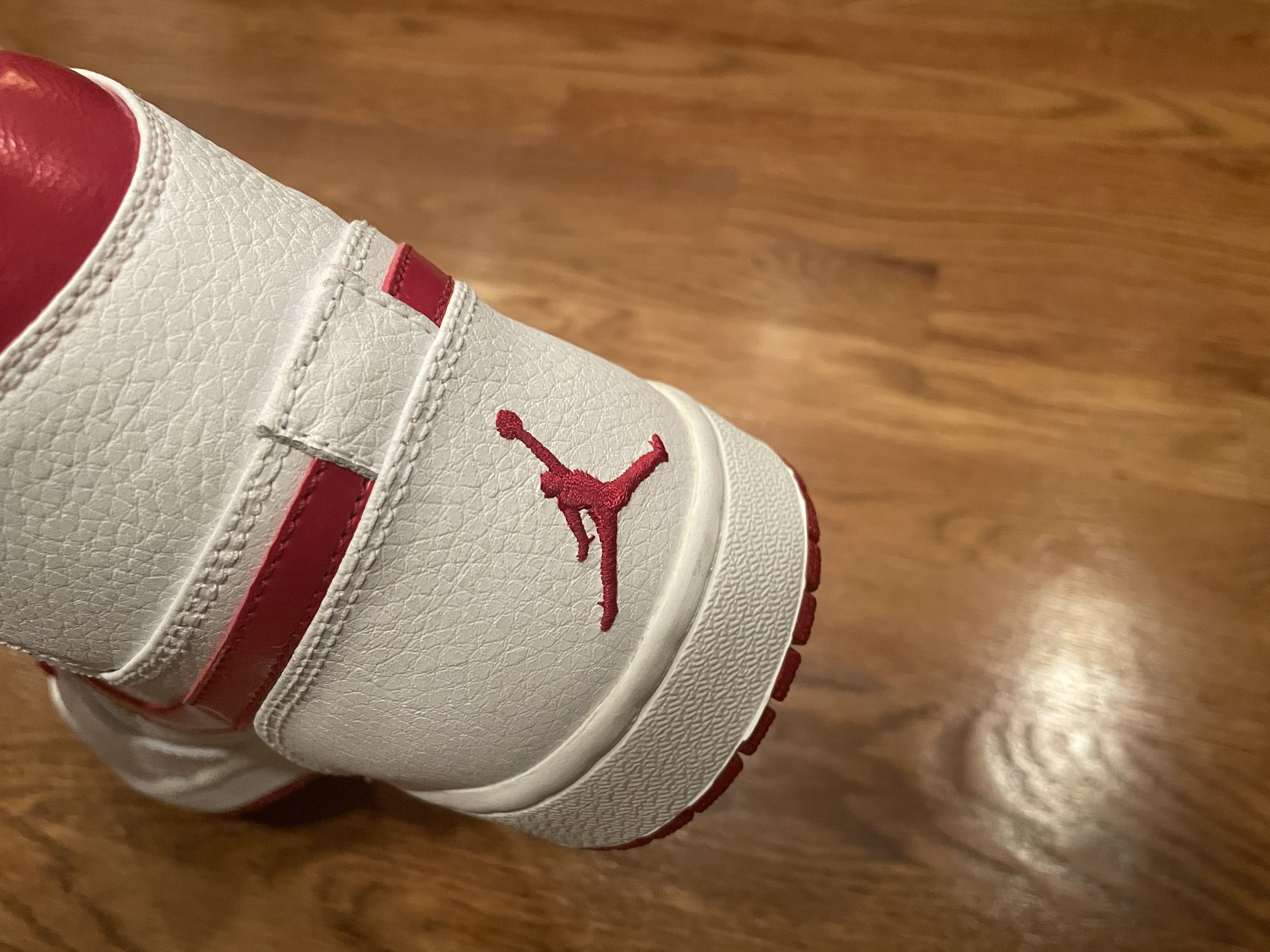 Jordan Brand 12 '09 Air Jordan 1 High Metallic Red Do The Right Thing OG Size US 12 / EU 45 - 11 Thumbnail