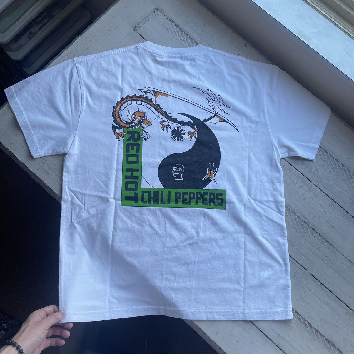 Band Tees BRAiN DEAD STUDiOS RED HOT CHiLi PEPPERS YiN YANG DRAGON TEE Size US M / EU 48-50 / 2 - 6 Thumbnail