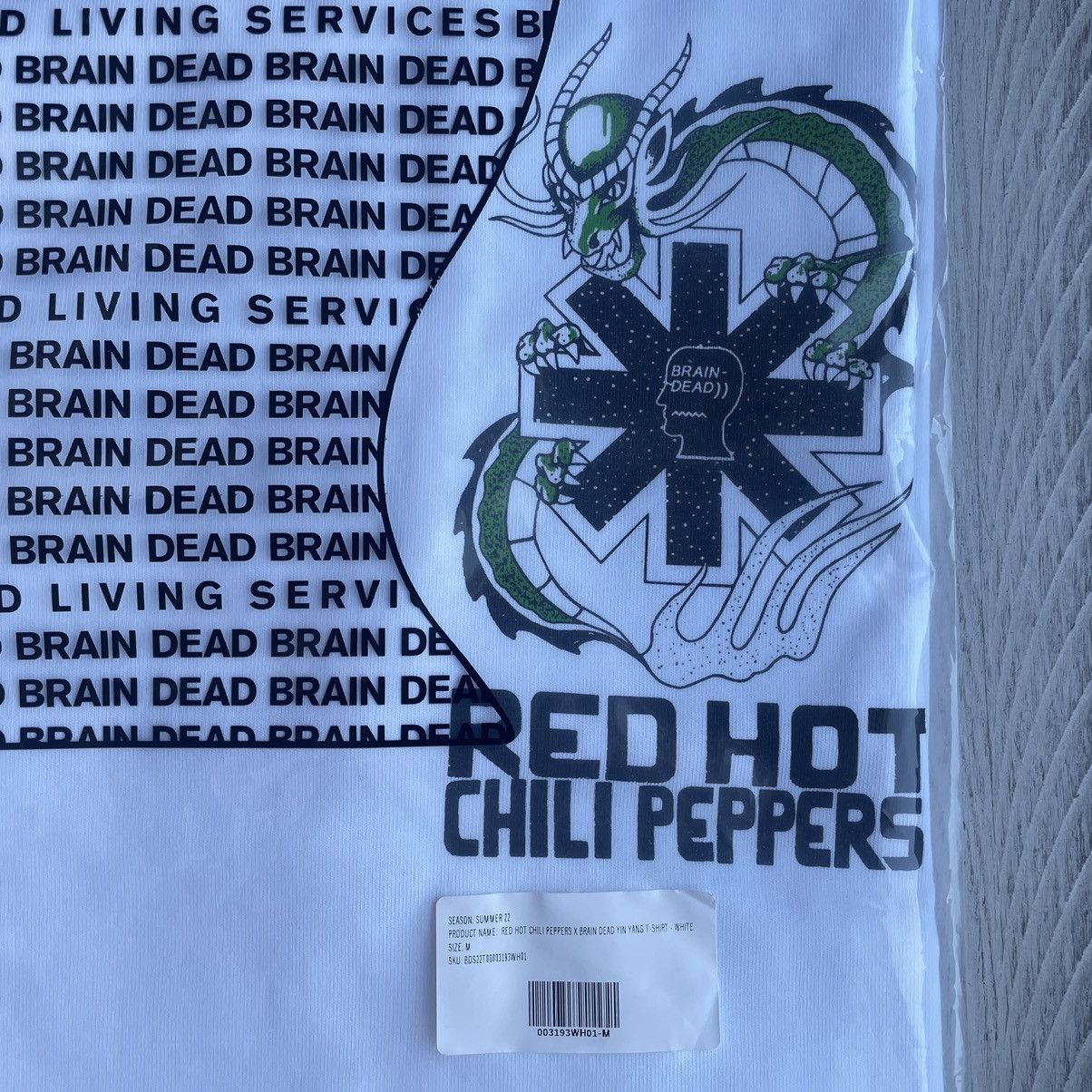 Band Tees BRAiN DEAD STUDiOS RED HOT CHiLi PEPPERS YiN YANG DRAGON TEE Size US M / EU 48-50 / 2 - 11 Thumbnail