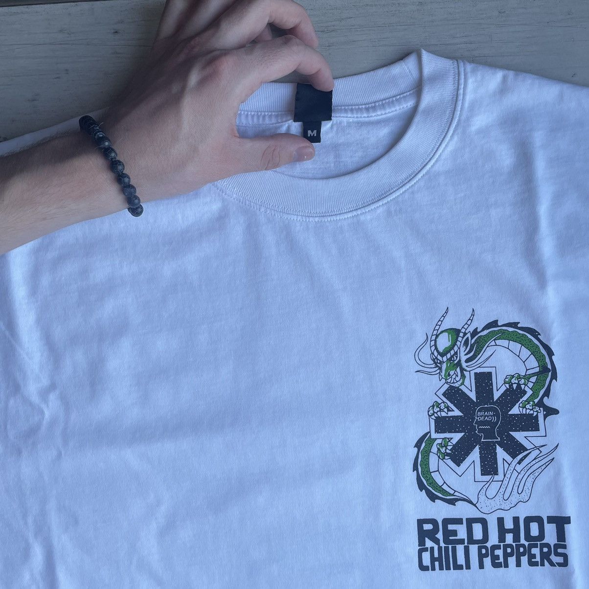 Band Tees BRAiN DEAD STUDiOS RED HOT CHiLi PEPPERS YiN YANG DRAGON TEE Size US M / EU 48-50 / 2 - 7 Thumbnail