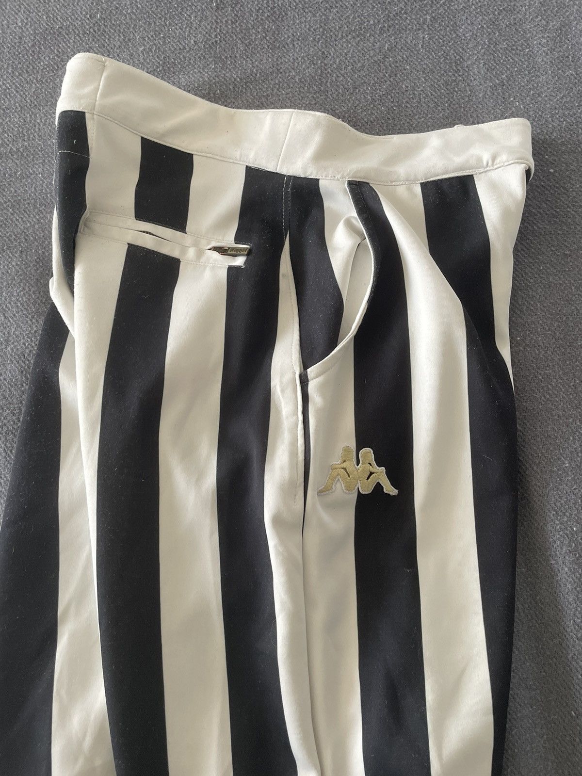 Vintage KAPPA KONTROLL BLACK & WHiTE STRiPED TRACK PANTS BEETLEJUiCE Size 30" / US 8 / IT 44 - 7 Thumbnail