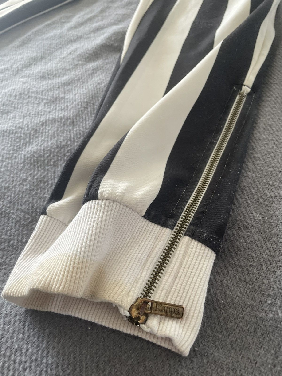 Vintage KAPPA KONTROLL BLACK & WHiTE STRiPED TRACK PANTS BEETLEJUiCE Size 30" / US 8 / IT 44 - 5 Thumbnail