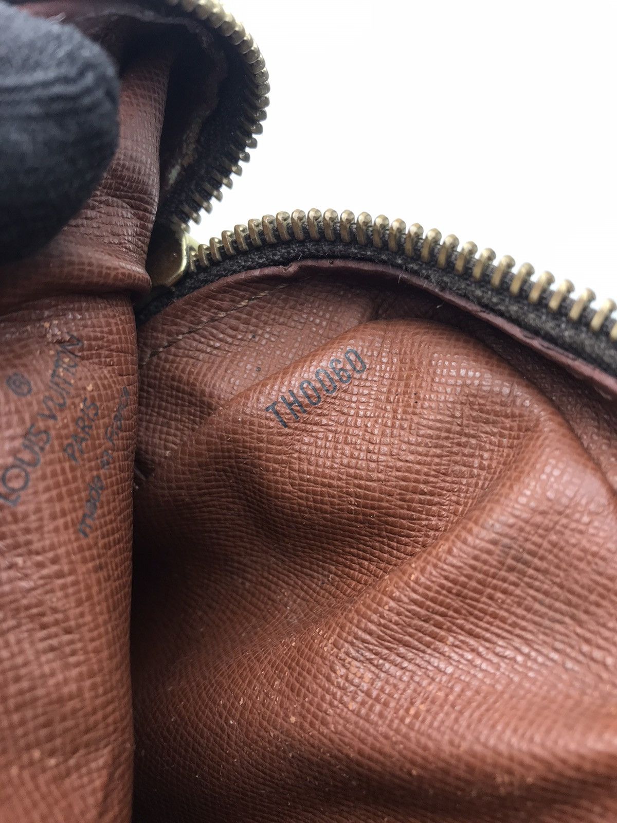 Louis Vuitton Authentic Louis Vuitton Amazon Crossbody bag #682 Size ONE SIZE - 17 Thumbnail