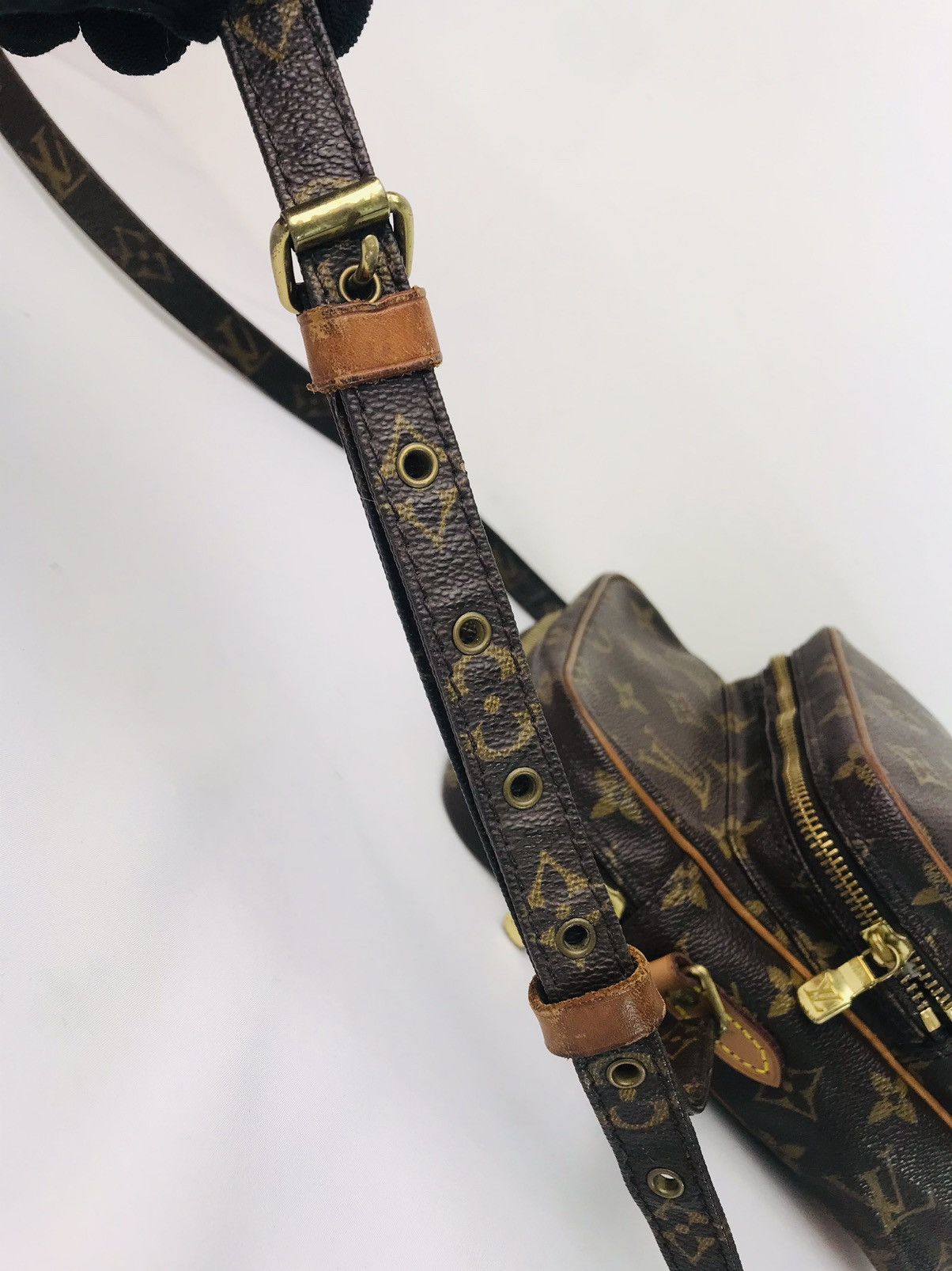 Louis Vuitton Authentic Louis Vuitton Amazon Crossbody bag #682 Size ONE SIZE - 11 Thumbnail