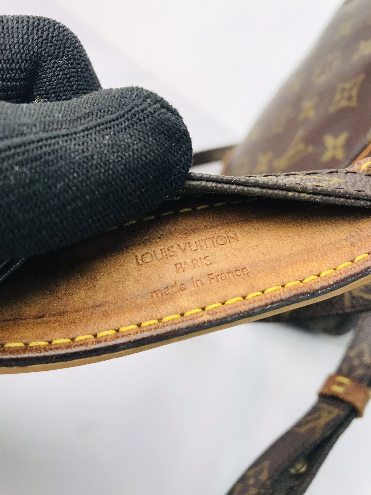 Louis Vuitton Authentic Louis Vuitton Amazon Crossbody bag #682 Size ONE SIZE - 12 Thumbnail