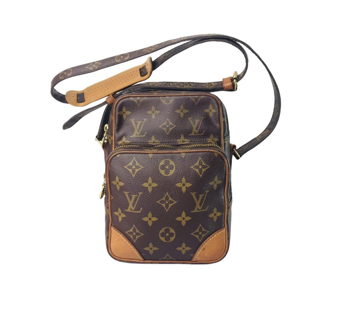 Louis Vuitton Authentic Louis Vuitton Amazon Crossbody bag #682 Size ONE SIZE - 1 Thumbnail