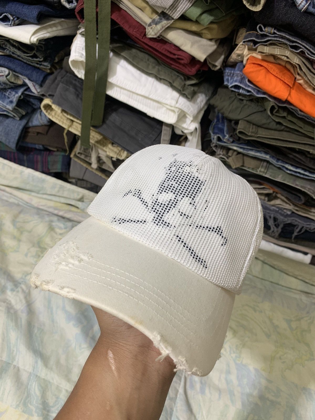 Seditionaries Trucker hat reproduct NYC skull design distressed hat Size ONE SIZE - 5 Thumbnail