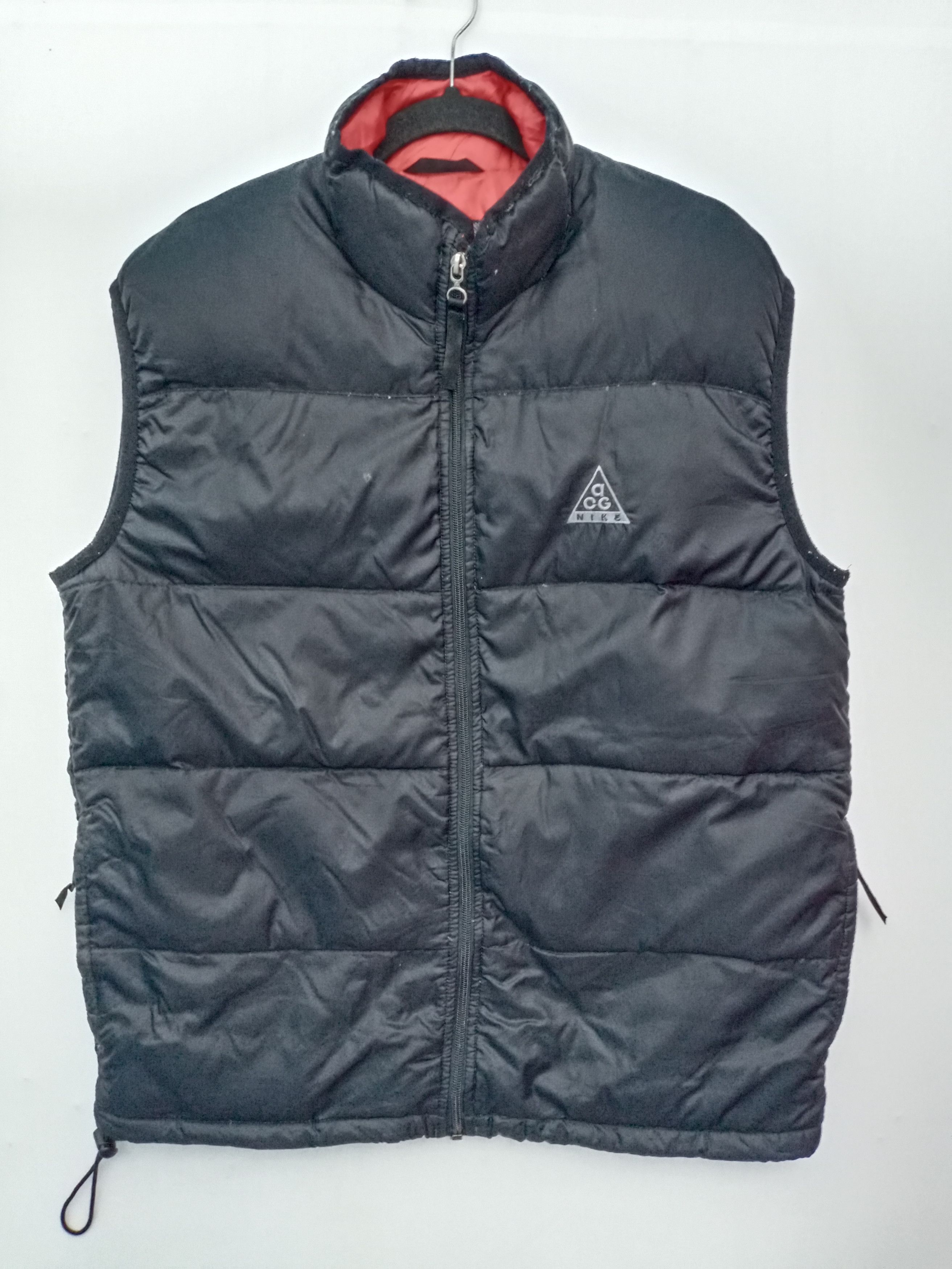 Nike ACG × Vintage Vintage Nike ACG Small Logo Spell out Puffer Vest Size 38L - 1 Thumbnail