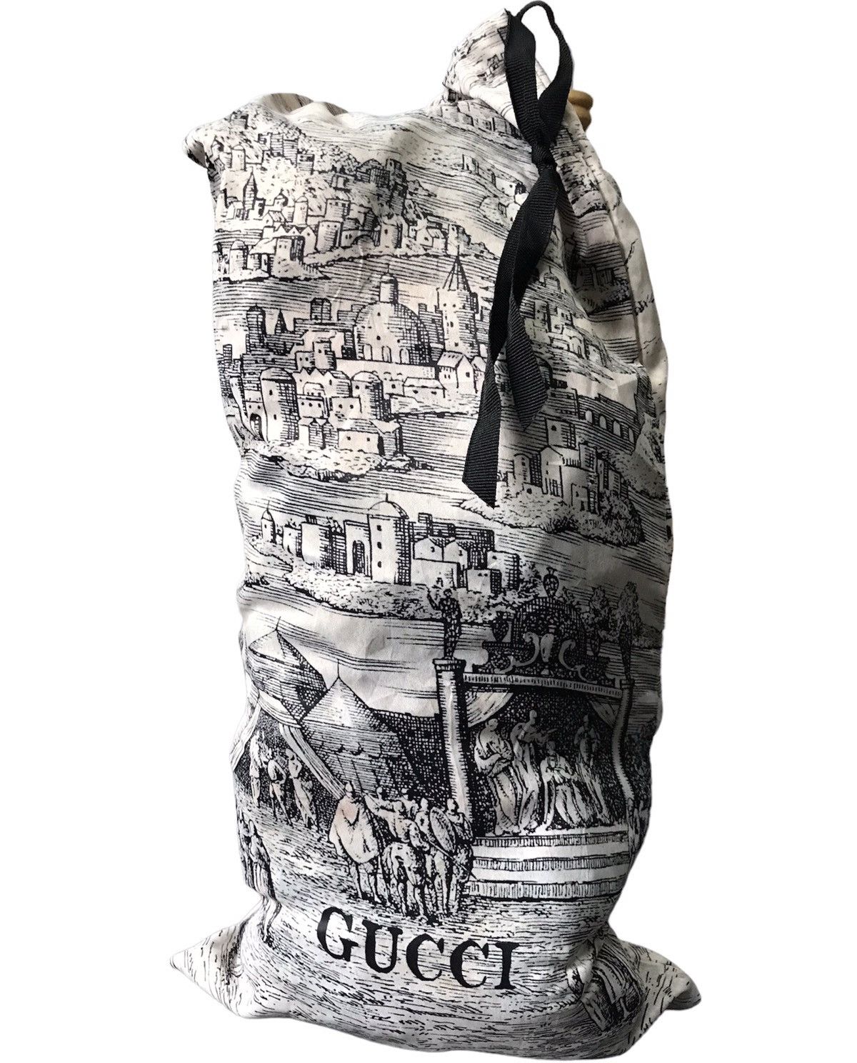 Designer Vintage Gucci Renaissance Jute Pouch Size ONE SIZE - 1 Thumbnail