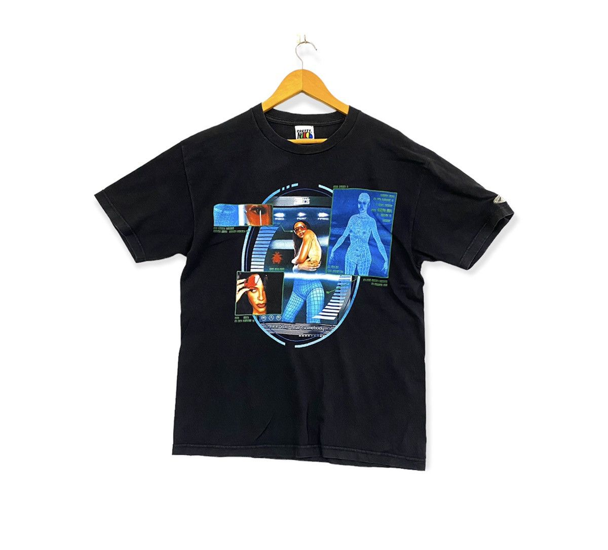 Band Tees vintage AALIYAH are you that somebody singles promo t-shirts Size US M / EU 48-50 / 2 - 1 Thumbnail