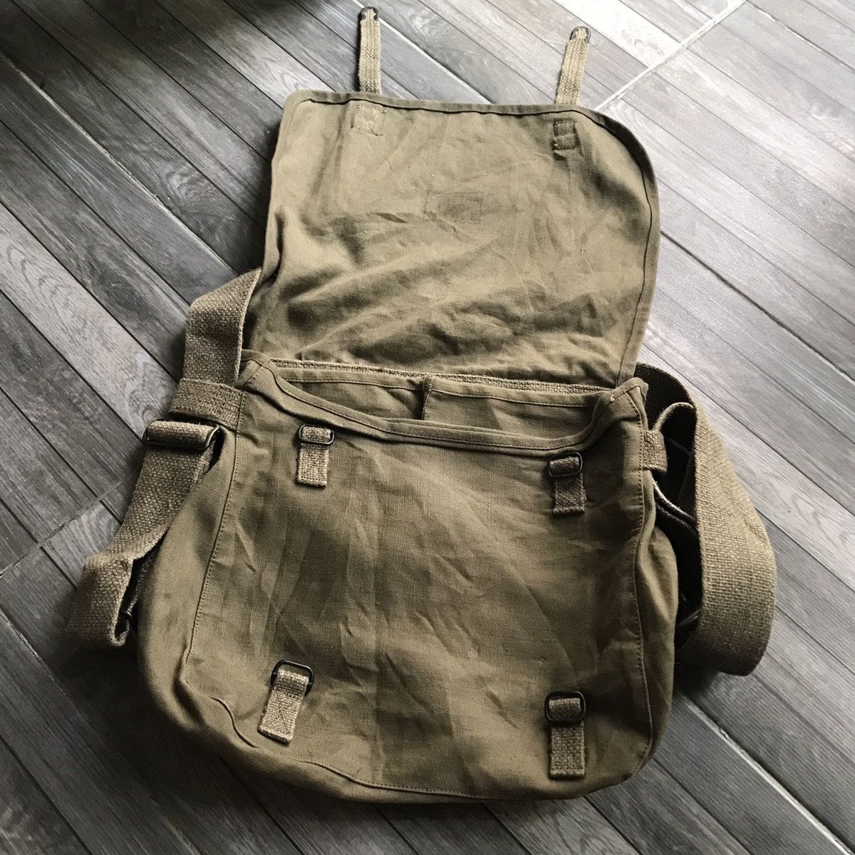Vintage TRUE VINTAGE 50s FRENCH ARMY LINEN SLING BAG Size ONE SIZE - 6 Thumbnail