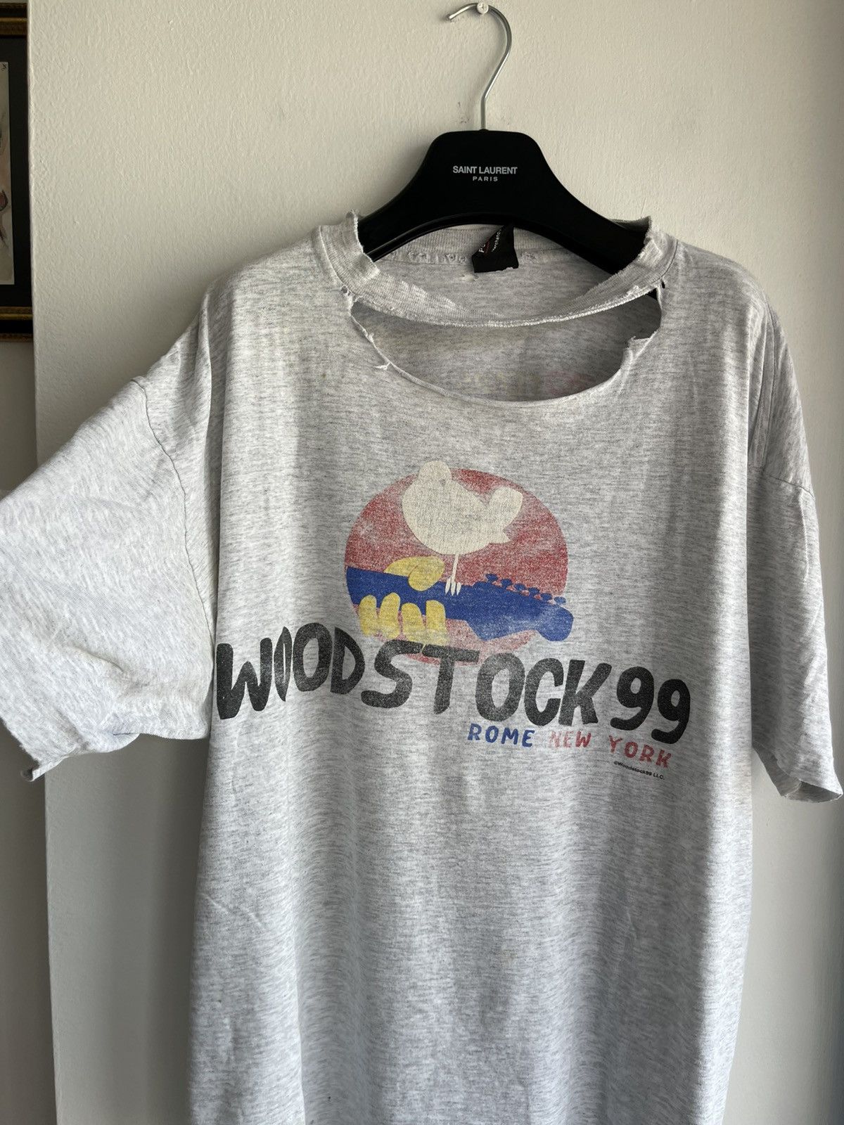 image of Vintage 1999 Woodstock Concert Thrashed Shirt in Grey, Men's (Size XL)